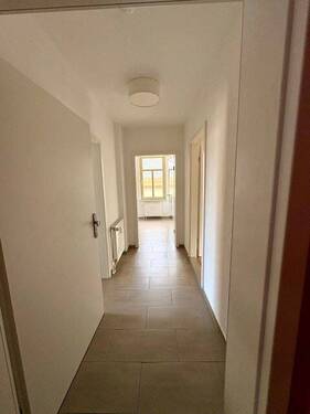 Flur - 3 Zimmer Etagenwohnung in Altenburg