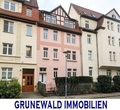 Ansichten.jpg - Mehrfamilienhaus mit solider Substanz und langfristigem Ertragspotenzial.