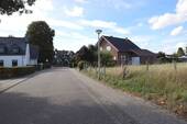 Straßenansicht Zufahrt Seitenstraße - 