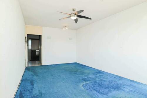 Wohnzimmer - 3 Zimmer Etagenwohnung zum Kaufen in Dormagen / Feste Zons