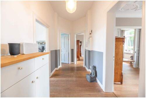 Flur im Erdgeschoss - Einfamilienhaus mit 228,00 m&sup2; in Elmshorn zum Kaufen