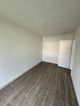 Kinderzimmer/Büro - 