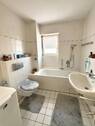 Bad mit Wanne - 