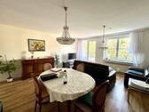 Wohn- und Esszimmer - 