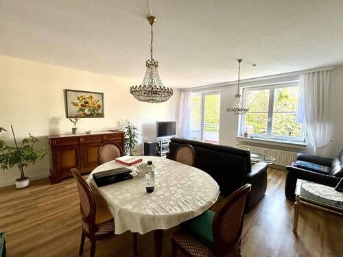 Wohn- und Esszimmer - 