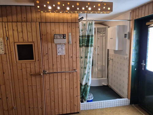 Sauna mit Dusche im UG - 