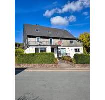 Außergewöhnliches Zweifamilienhaus im Sauerland - Medebach Düdinghausen