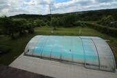 Schwimmbad mit Überdachung - 