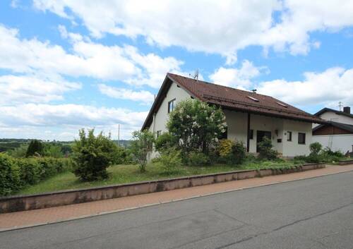 Ansicht - 6 Zimmer Einfamilienhaus in Limbach