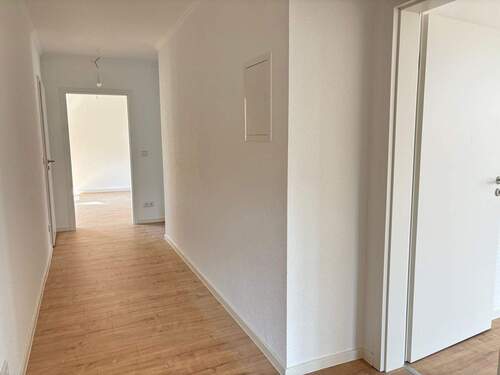 Diele.jpg - 3 Zimmer Etagenwohnung zur Miete in Weißenfels