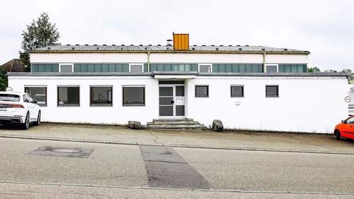 Bild 1 - Gewerbevermietung: 480 qm Halle mit Büroräumen in Backnang-Waldrems
