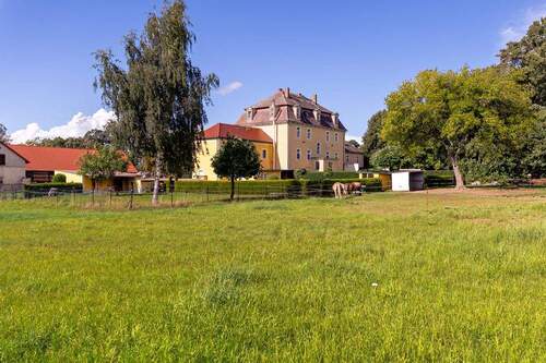 Außenansicht - Mehrfamilienhaus, Wohnhaus zum Kaufen in Puschwitz