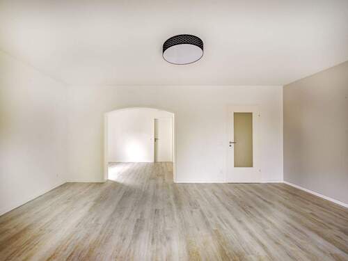 Wohnzimmer Ansicht 2 - Etagenwohnung mit 93,20 m² in Weingarten zum Kaufen