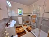 Bad mit Dusche - Doppelhaushälfte mit 124,00 m² in Prädikow zum Kaufen