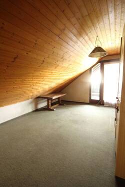 Zimmer 1 Dachgeschoss - 