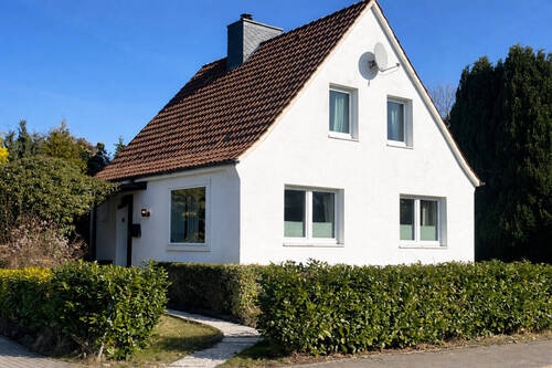 Startbild - Einziehen und Wohlfühlen - 3 Zimmer Einfamilienhaus in Oldenburg