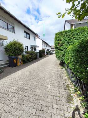 Anwohnerstraße - Viel Platz für die Familie *Reihenendhaus in ruhiger Lage von Stutensee Büchig*