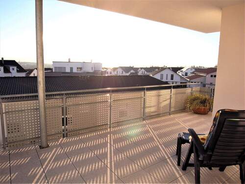 Balkon mit Aussicht - 4 Zimmer Etagenwohnung zur Miete in Öhringen
