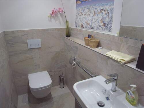 Gäste WC - Etagenwohnung mit 101,70 m² in Öhringen zur Miete