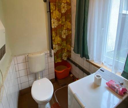 EG-kleines Bad mit WC und WB - 