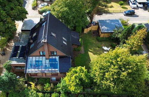Grundstück von oben - Mehrfamilienhaus, Wohnhaus mit 170,00 m² in Norderstedt zum Kaufen
