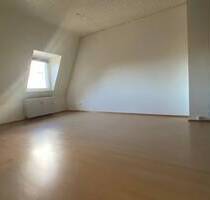 2 ZiWhg. am Günthersburgpark in teilsaniertem Stilaltbau mit Einbauküche - Frankfurt am Main Nordend-Ost