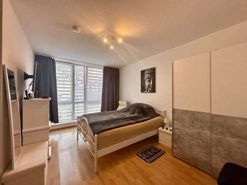 Geräumiges Schlafzimmer - 