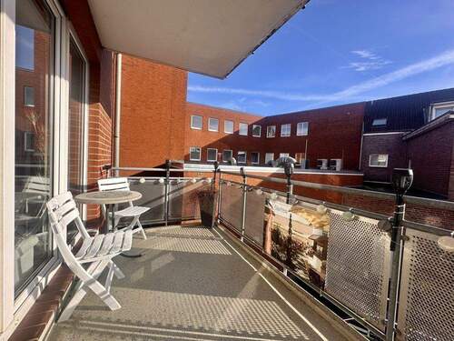 Geräumiger Sonnenbalkon - 