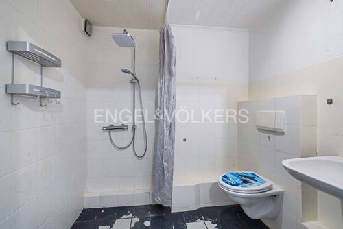 Duschbad im Anbau - 