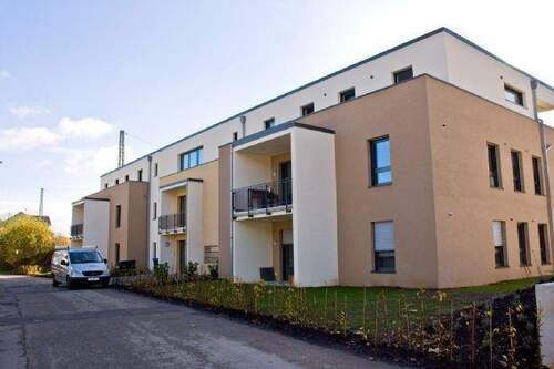 Nord-Westfassade - 4 Zimmer Etagenwohnung zur Miete in Igel