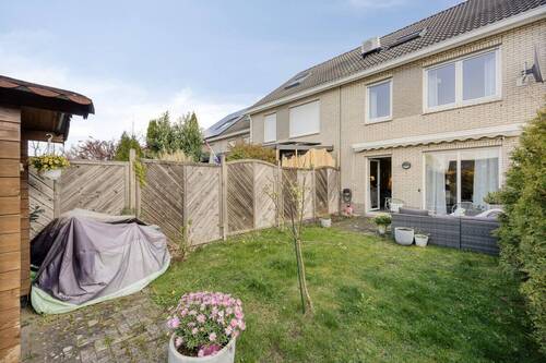 Titel Gartenansicht - Modernisiertes Reihenmittelhaus mit Smart Living und Klimakomfort