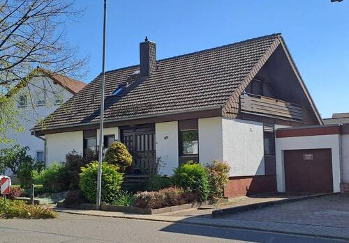 Straßenansicht_2 - 6 Zimmer Einfamilienhaus in Ubstadt-Weiher
