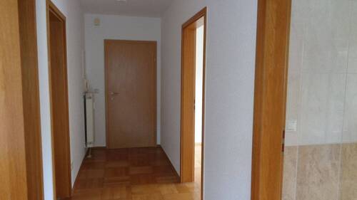 Flur.JPG - 2 Zimmer Etagenwohnung in Naumburg (Saale)