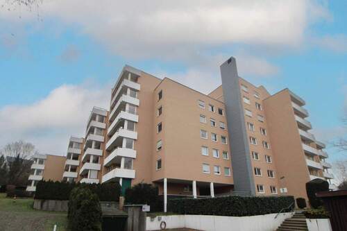 Seitenansicht - Attraktive 3-Zimmer Wohnung mit Balkon und TG-Stellplatz