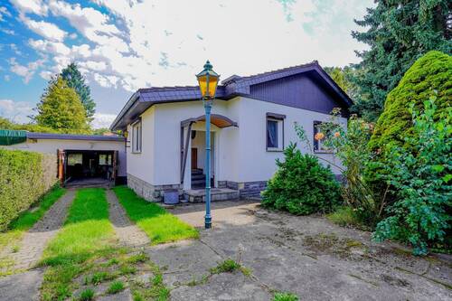 Hausansicht - 1 Zimmer Einfamilienhaus zum Kaufen in Berlin / Wartenberg