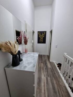 Flur obere Etage Bsp.jpg - 4 Zimmer Mehrfamilienhaus, Wohnhaus zum Kaufen in Naumburg (Saale)