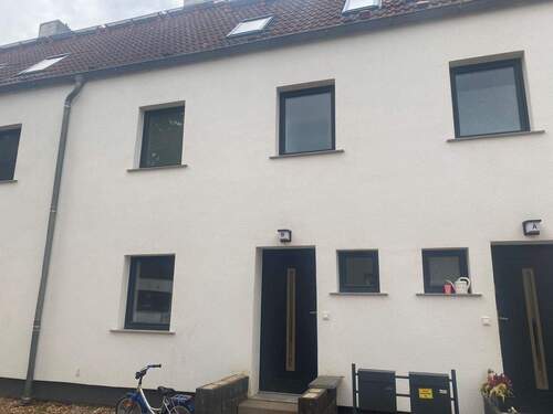 Objektansicht - 5 Zimmer Reihenmittelhaus zur Miete in Seegebiet Mansfelder Land