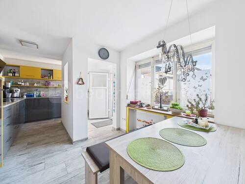 Küche 1.OG - Charmante Doppelhaushälfte mit Garten, Terrasse und viel Potenzial in zentraler Lage von Mühlhausen