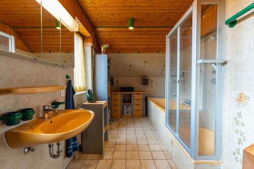 Badezimmer im DG - 