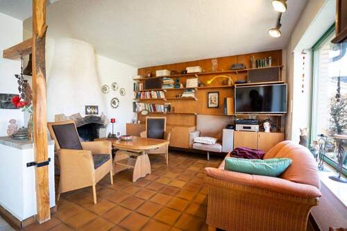 Wohnzimmer mit Kaminecke - 