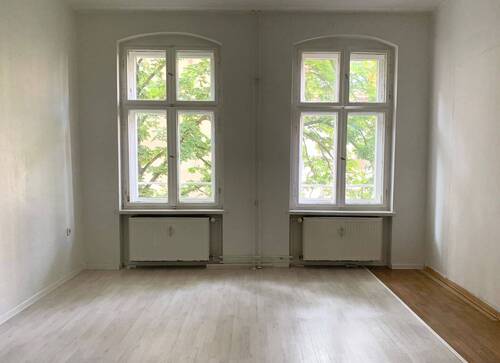 Zimmer 1 - 4 Zimmer Etagenwohnung zum Kaufen in Berlin