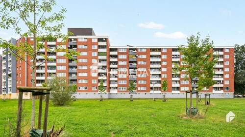 Außenansicht 6 - Top Lage: Praktische Wohnung mit 2 Loggien und Gäste-WC 
