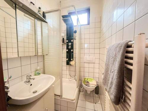 Duschbad mit Fenster - 