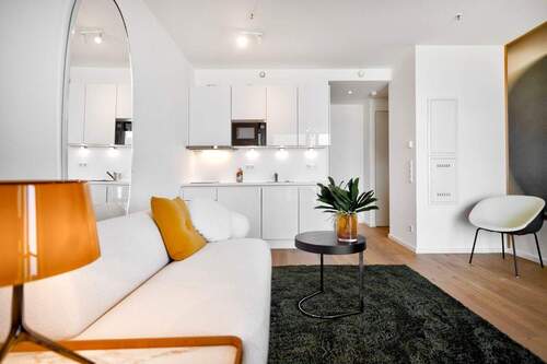 Wohnzimmer 3 - Etagenwohnung mit 49,90 m&sup2; in Frankfurt am Main zum Kaufen