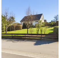 Attraktives Zweifamilienhaus mit zusätzlichem Baugrundstück in ruhiger Lage von Rhynern - Hamm