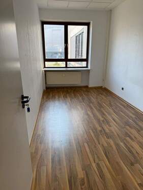 WhatsApp Image 2026-03-03 at 07.20.48.jpeg - 4 Zimmer Etagenwohnung zur Miete in Saarbrücken