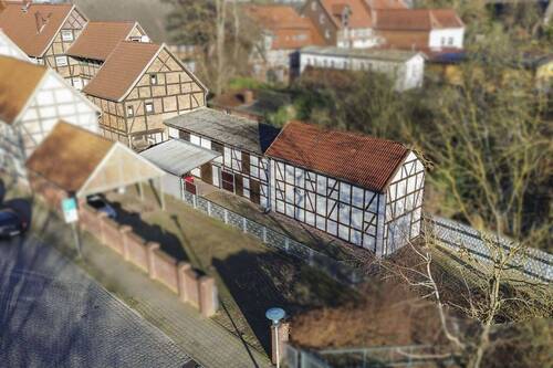 Hinterhofauffahrt - 
