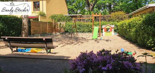 Kleiner Spielplatz - 