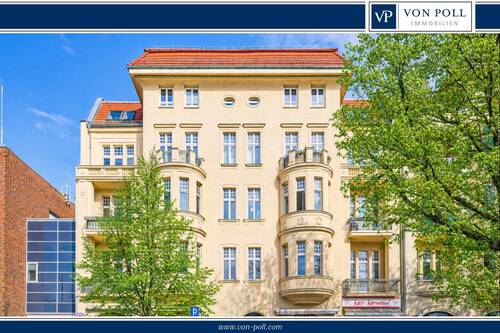 Titelbild - Stilvolle Altbauwohnung in bester Lage von Pankow - drei Zimmer und zwei Balkone