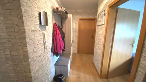 Willkommen im Flur - 3 Zimmer Etagenwohnung in Oberkirch